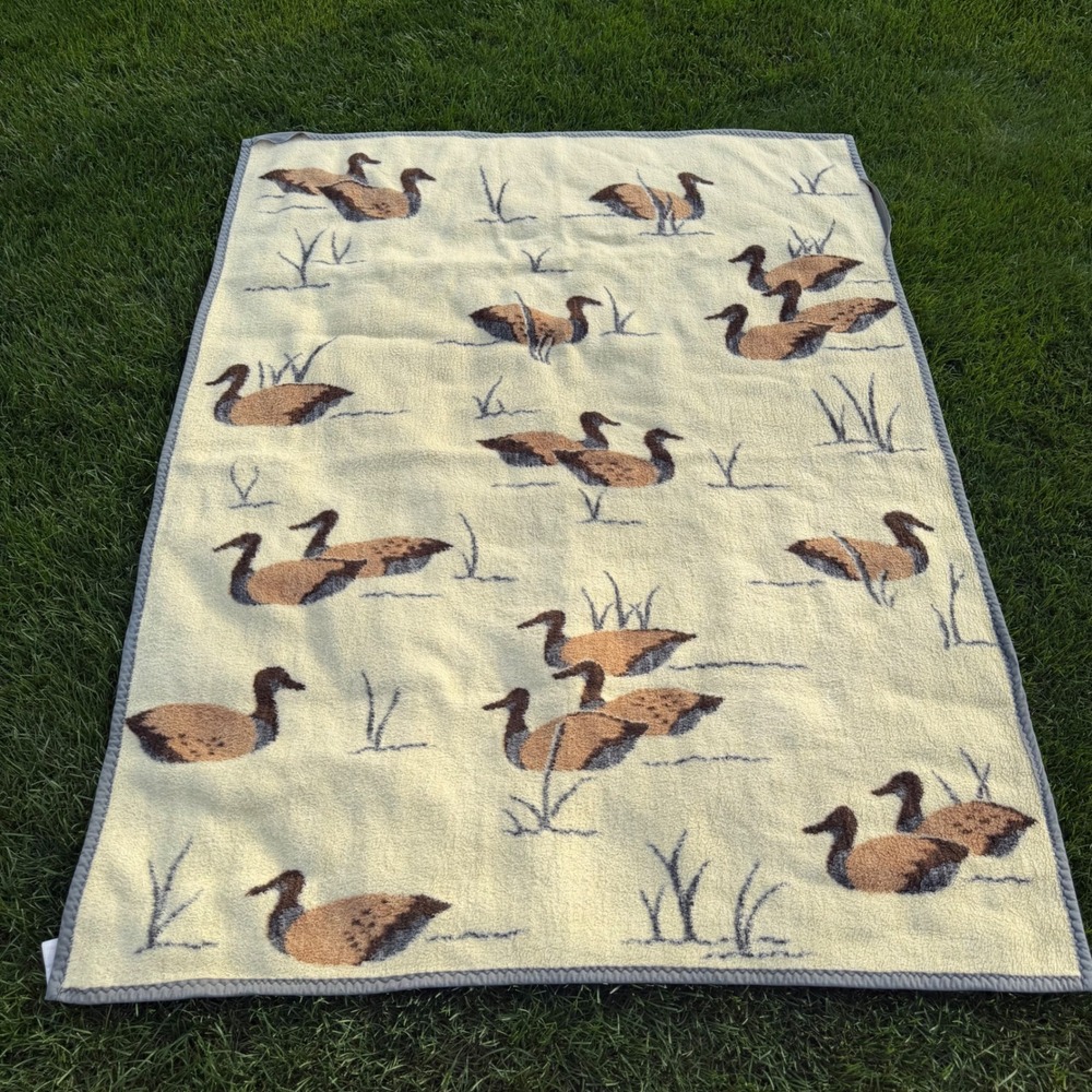 Vintage Crown Crafts Dinarsu Mallard Duck Reversible Blanket Brown Cream 72x58